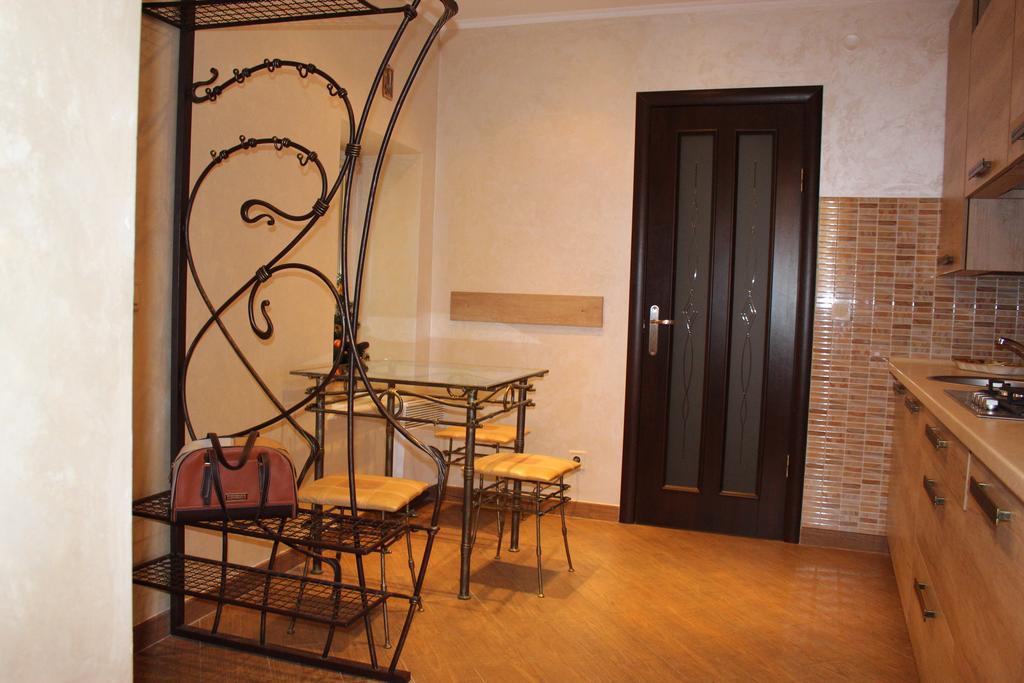 Apartment Roksolana 2 Lwów Zewnętrze zdjęcie